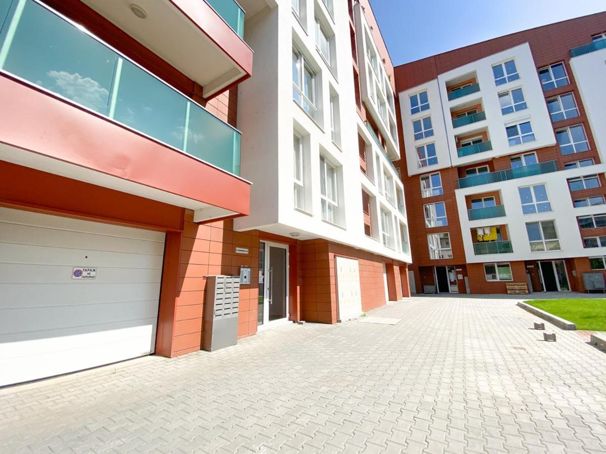 Happy Town Apartments Veliko Turnovo Bagian luar foto