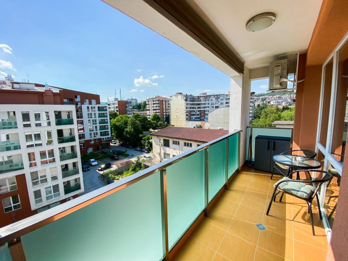 Happy Town Apartments Veliko Turnovo Bagian luar foto
