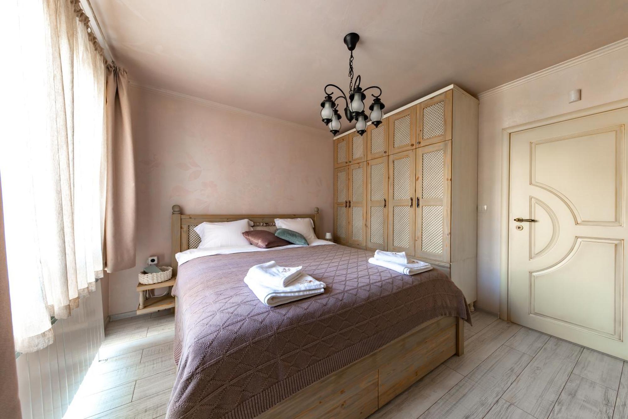 Happy Town Apartments Veliko Turnovo Bagian luar foto