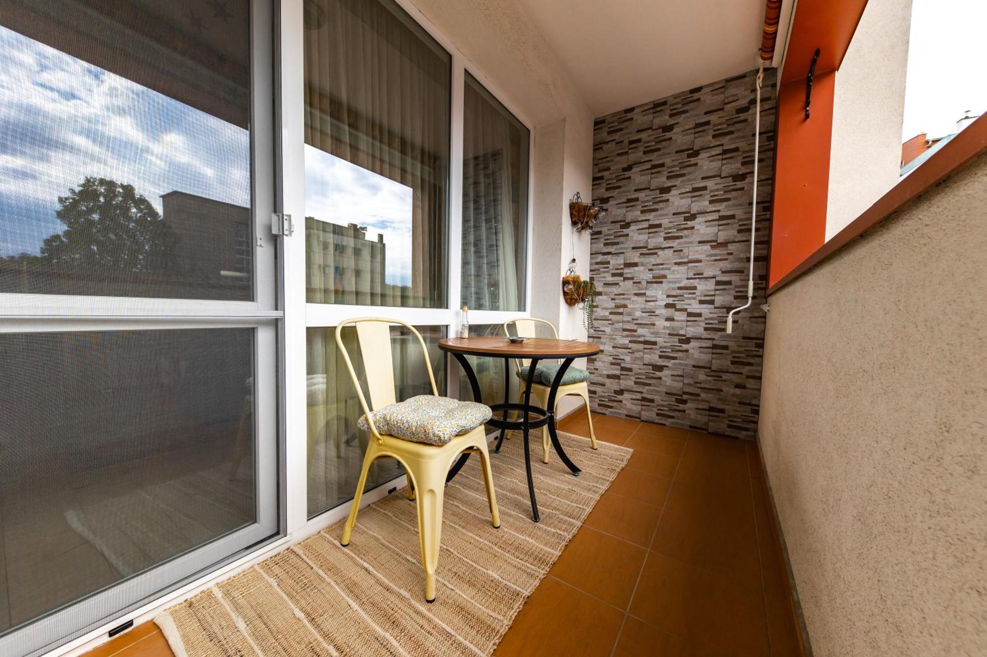 Happy Town Apartments Veliko Turnovo Bagian luar foto