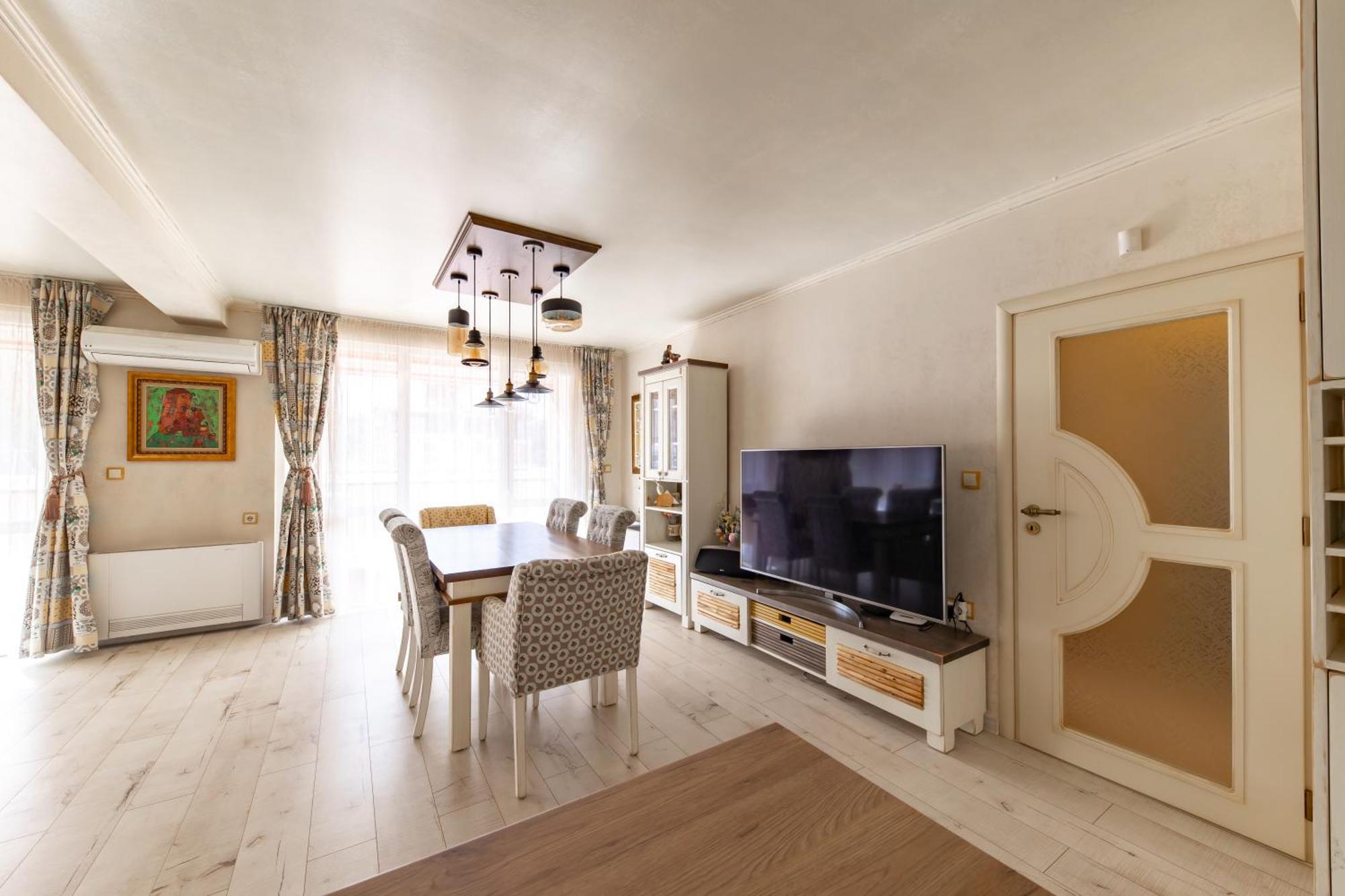 Happy Town Apartments Veliko Turnovo Bagian luar foto